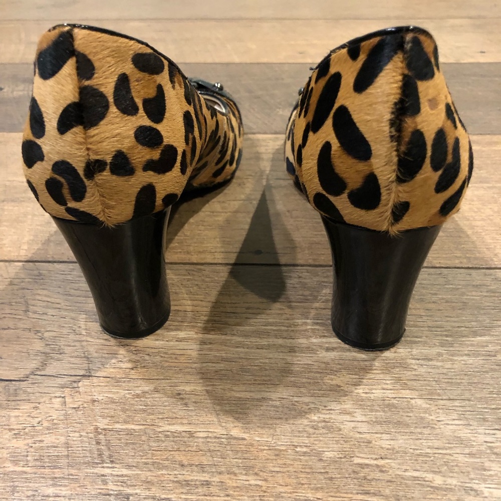 Anne Klein iFlex Fielding Animal Print Pump Heels - Picture 4 of 6